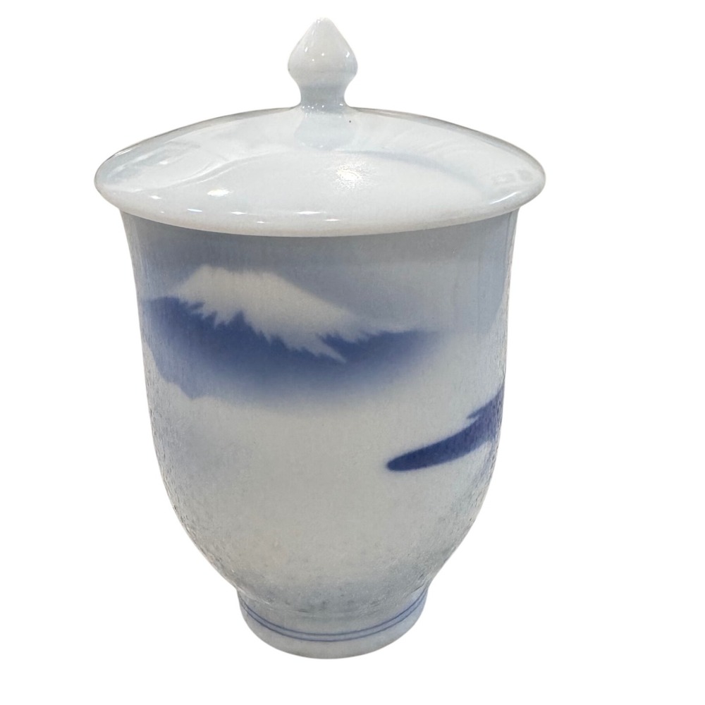 Japanese Fukugawa Porcelain‎ Lidded Jar Blue Mountain Design Ceramic 
Small